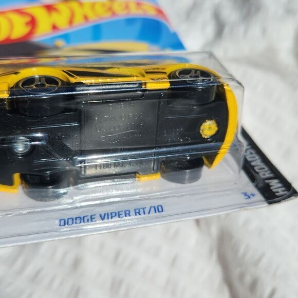 Hot Wheels Dodge Viper RT/10 131/250 Car NIP - Picture 5 of 5